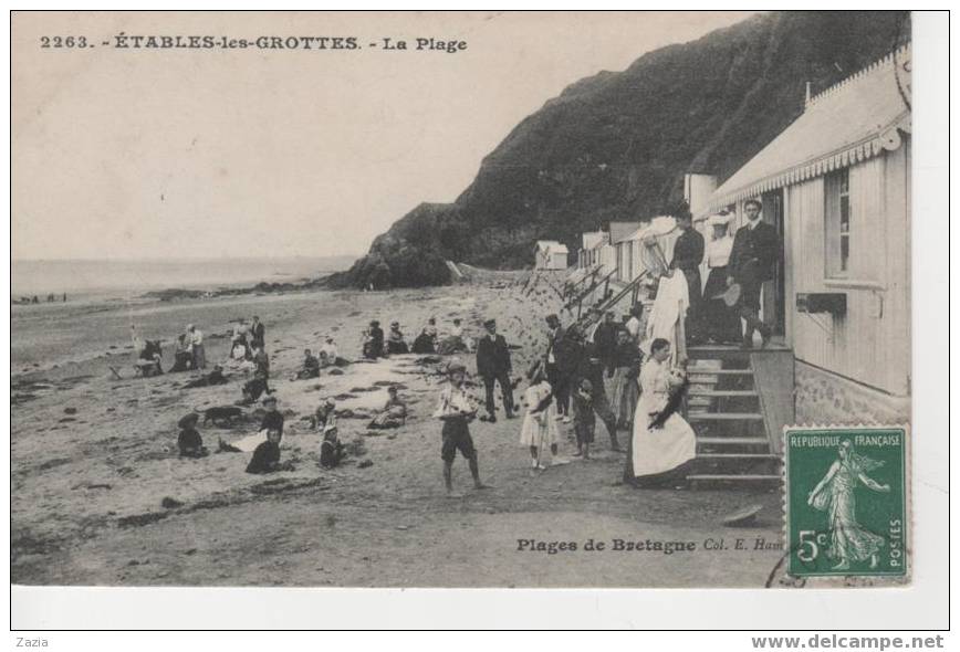 22.042/ ETABLES  La Plage - Etables-sur-Mer
