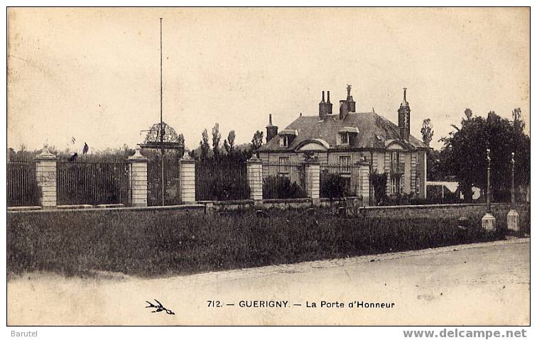 GUERIGNY - La Porte D´Honneur - Guerigny