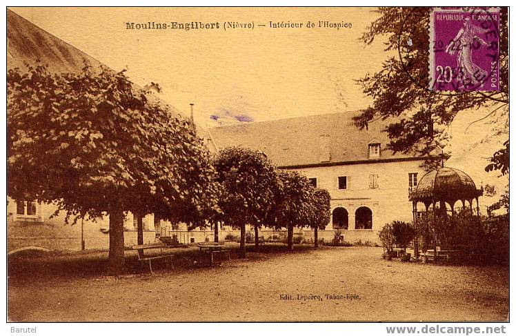 MOULINS ENGILBERT - Intérieur De L´Hospice - Moulin Engilbert