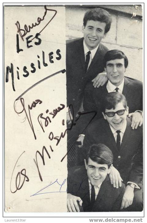 Carte Photo Souvenir Des Missiles Dédicacées  - - Autographs