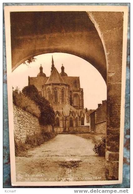 CP De SAINT HUBERT " La Basilique Vue De La Route Du Cimetière " . - Saint-Hubert