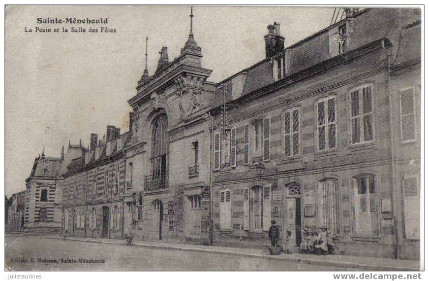 Sainte-ménehould La Poste Et La Salle Des Fetes - Sainte-Menehould