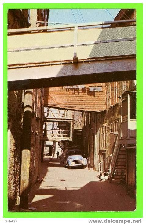 QUÉBEC - RUE SOUS LE CAP - ANIMÉE VIEUX CAMION - EMILE KIROUAC - - Québec - La Cité