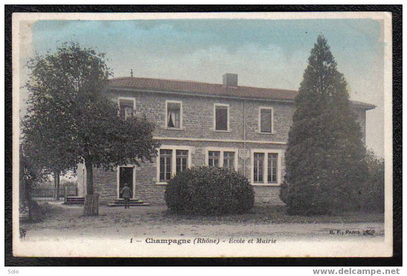 CHAMPAGNE - Ecole Et Mairie - Caluire Et Cuire