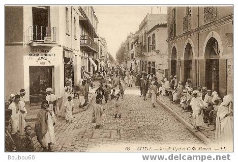 BLIDA  - Rue D´Alger Et Cafés Maures - Superbe Animation - Blida