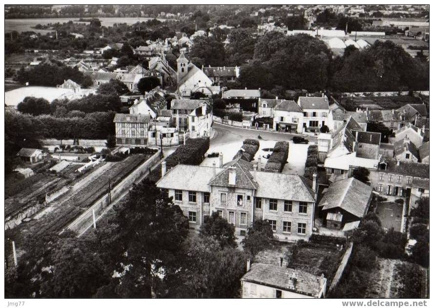 94 - MANDRES - CENTRE DU PAYS - Mandres Les Roses