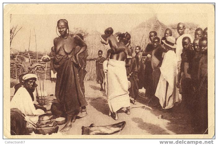 AFRIQUE - NIGER - SANSAN  HAOUSSA - UN COIN Du MARCHE - FEMME - NU - NUDE - Niger