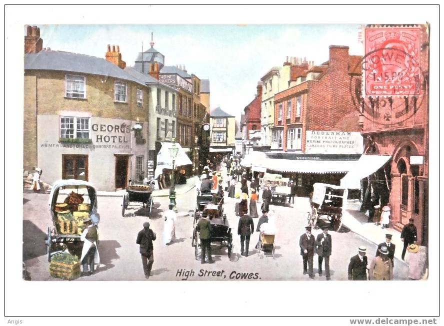 CPA---      Angleterre -----COWES------HIGH STREET - Cowes