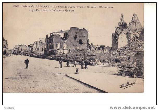 La Grand Place, Vers Le Quartier St Sauveur - Peronne