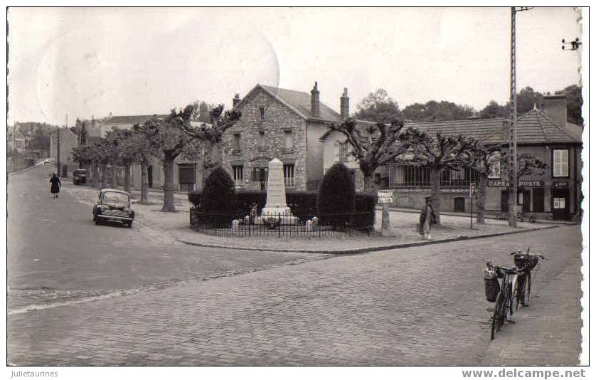 Saint-chéron Place Edmond La Poste Et Le Monument Aux Morts Cpsm - Saint Cheron