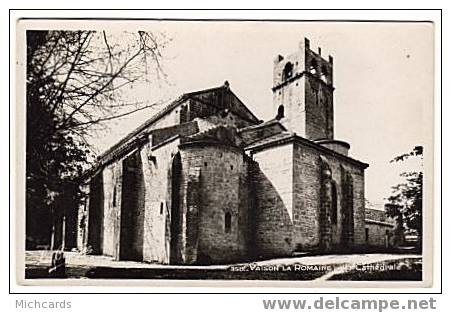 CPSM 84 VAISON LA ROMAINE - La Cathedrale - Vaison La Romaine