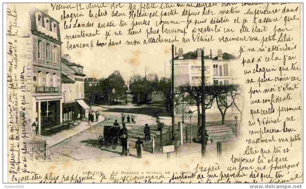 CHATOU 1902 LE PASSAGE A NIVEAU DE LA GARE GRAND CAFE DE LA GARE CARTE PRECURSEUR EN BON ETAT - Chatou