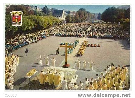 65 - LOURDES  - Chemin De Croix Et Messe Sur Le Parvis Du Rosaire - Tournay