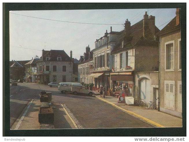 Vermenton - Place De La Libération (Acadiane Utilitaire Tabac Presse Station BP Ed. Nivernaises ) - Vermenton