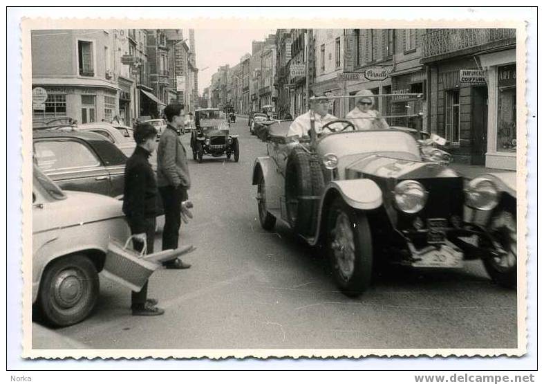 61 - Alençon. Photographie Prise Le 2 Mai 1964. - Automobili