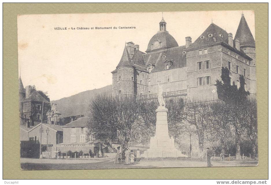 VIZILLE LE CHATEAU ET MONUMENT DU CENTENAIRE - Vizille