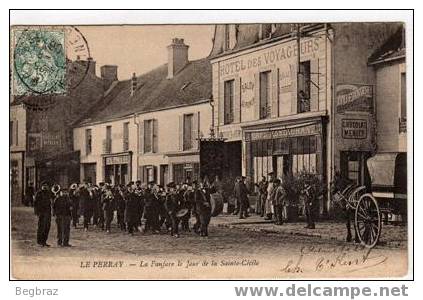 LE PERRAY     LA FANFARE LE JOUR DE LA SAINTE CECILE        ATTELAGE ANIMATION FANFARE - Le Perray En Yvelines