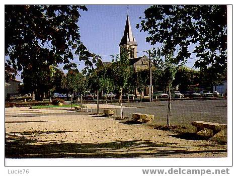 BRIOUX Sur BOUTONNE -  Le Champ De Foire  -  N° 2 - Brioux Sur Boutonne