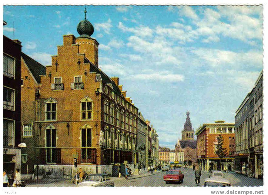 Carte Postale  Hollande Nijmegen  Burchtstraat  Met Stadhuis - Nijmegen