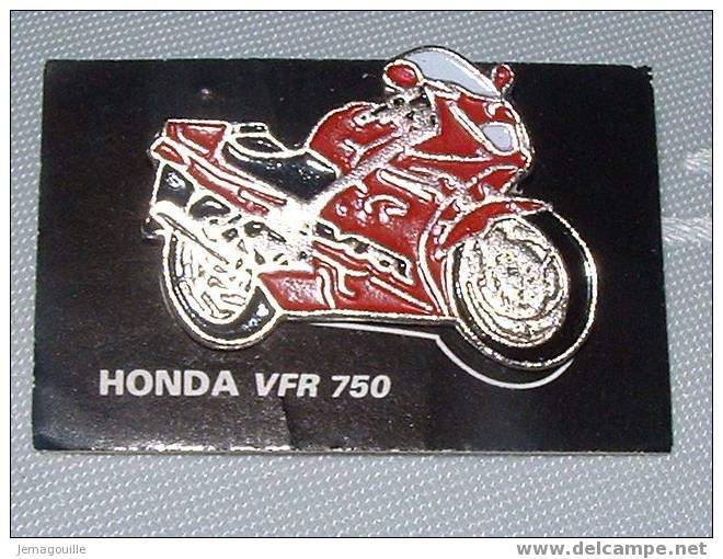 PIN´S - MOTO - HONDA VFR 750 * - Motorbikes