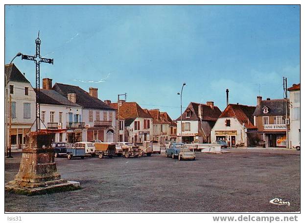 Dép 64 - Voitures - Automobile - A952 - Lembeye - La Place - Semi Moderne Grand Format - état - Lembeye