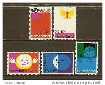 NEDERLAND 1971 MNH Stamp(s) Children Book 996-1000 #1932 - Unused Stamps