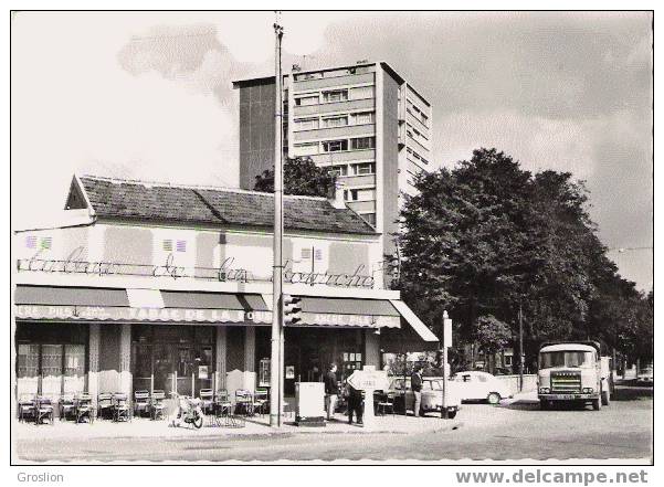 PAVILLON SOUS BOIS CARREFOUR DE LA FOURCHE ET ALLEE DU GENERAL LECLERC (BAR TABAC DE LA FOURCHE AU 1 ER PLAN) - Les Pavillons Sous Bois