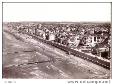 CPA. KOKSIJDE/COXIDE.   La Plage.   1967.   (animée)           Cliché SABENA. - Koksijde