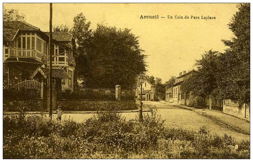 94 .  ARCUEIL .  UN COIN DU PARC LAPLACE ET VILLAS . - Arcueil