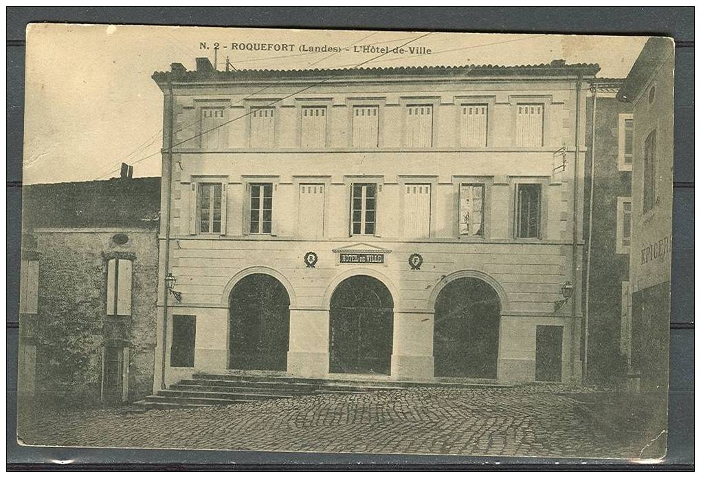 ROQUEFORT - L'Hôtel De Ville - Roquefort