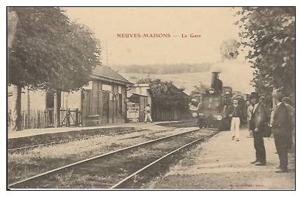54 - NEUVES-MAISONS - La Gare - Neuves Maisons