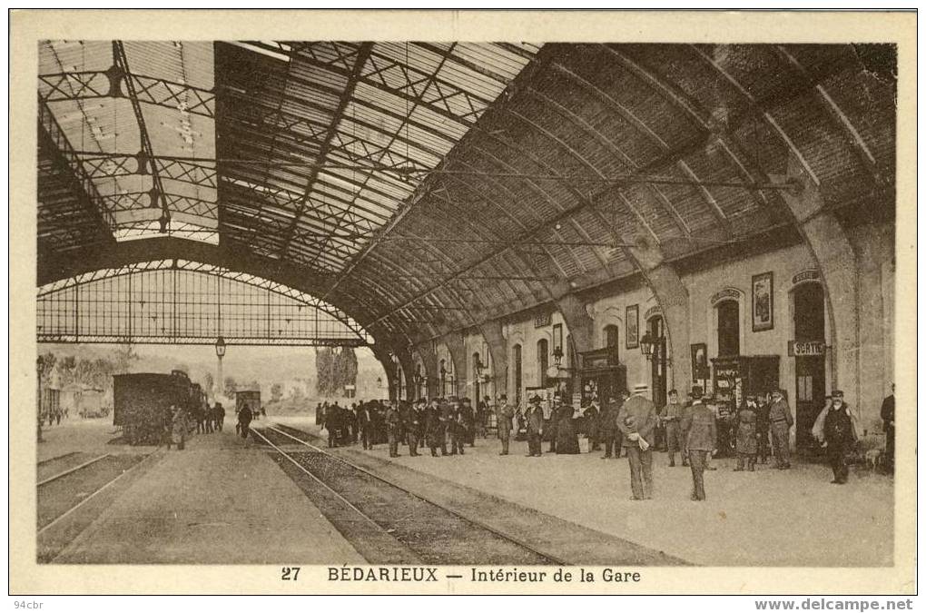 CPA Be De Bredarieux Interieur De La Gare - Bedarieux