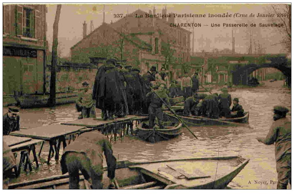 CHARENTON - Une Passerelle De Sauvetage - Charenton Le Pont