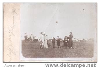 "CHICOS JUGANDO CON PELOTA" 1900s RARISIME TOP CARTE VOYAGEE VIAJADA - Andere & Zonder Classificatie