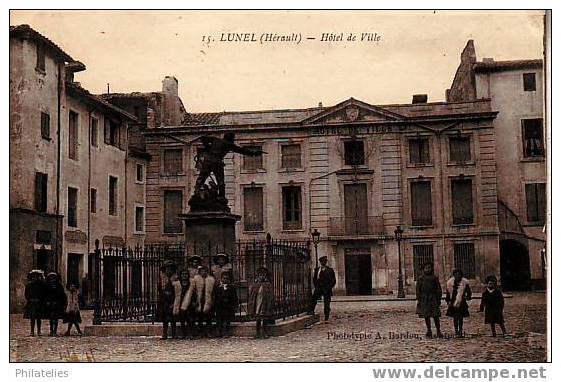 LUNEL  LA MAIRIE - Lunel