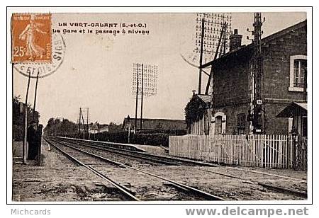 CPA 93 LE VERT GALANT - La Gare Et Le Passage A Niveau - Tremblay En France