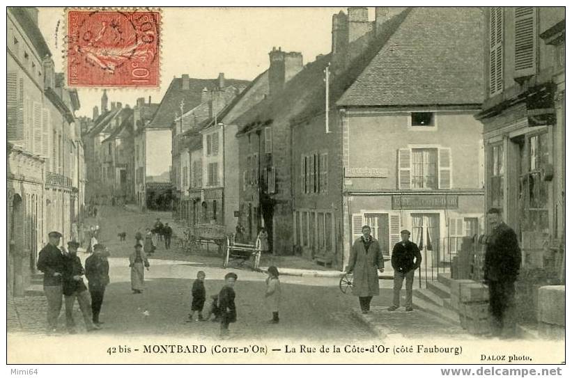 21 .  MONTBARD . LA RUE DE LA COTE-D'OR . COTE FAUBOURG . ( CAFE DE LA COTE-D'OR  ) - Montbard