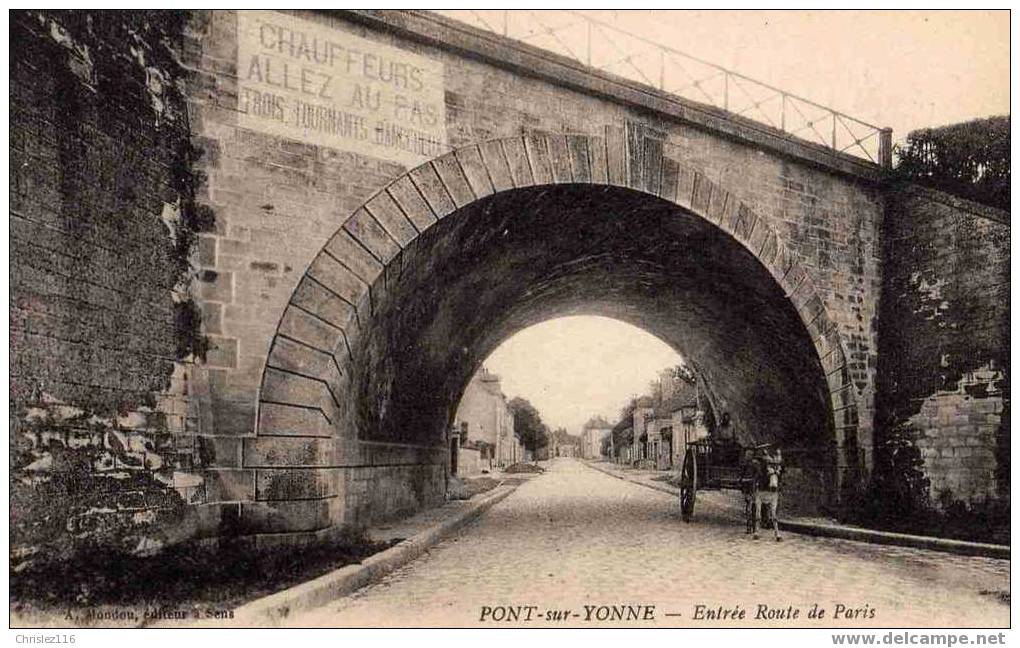 89 PONT SUR YONNE Entrée Route De Paris Avec Carriole  Beau Plan - Pont Sur Yonne