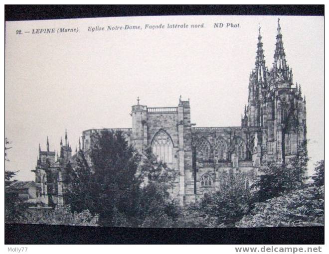 CPA 51 L´EPINE - Basilique Notre Dame. Facade Lateral Nord - L'Epine