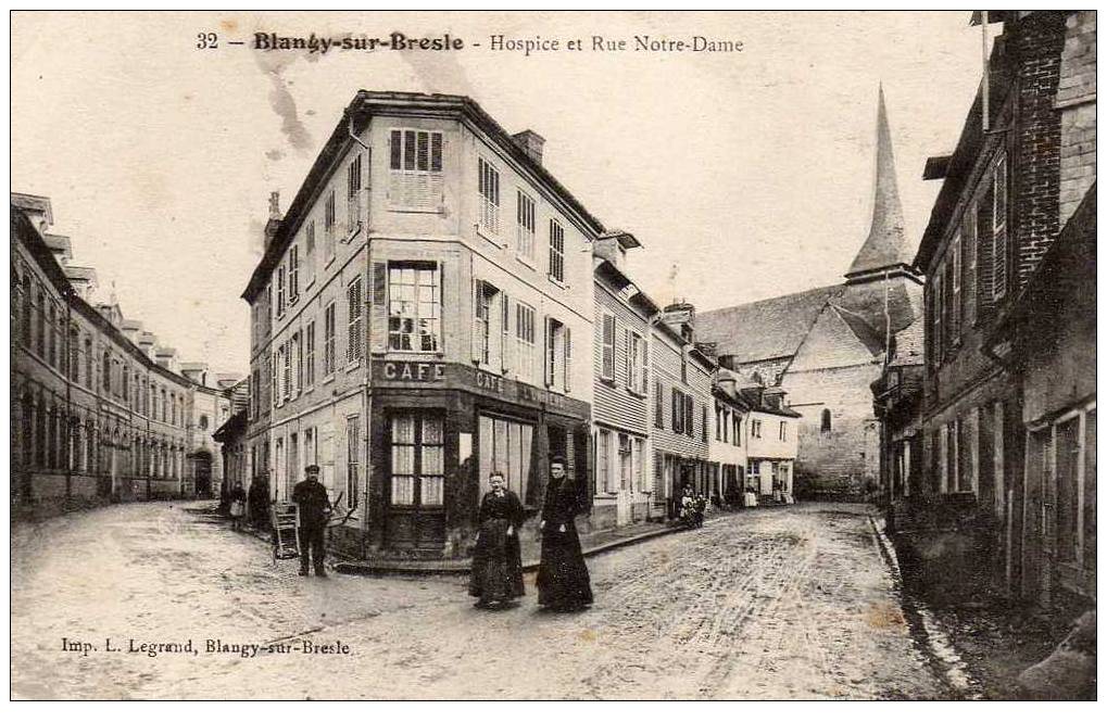 76 BLANGY SUR BRESLE Rue Notre Dame, Hospice, Café De L´Univers, Animée, Ed Legrand 32, 1917 - Blangy-sur-Bresle