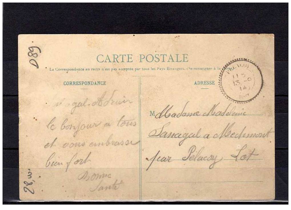 89 VILLENEUVE ARCHEVEQUE Ecole Des Garcons, Cour De Récréation, Très Animée, Ed André, 1914 - Villeneuve-l'Archevêque