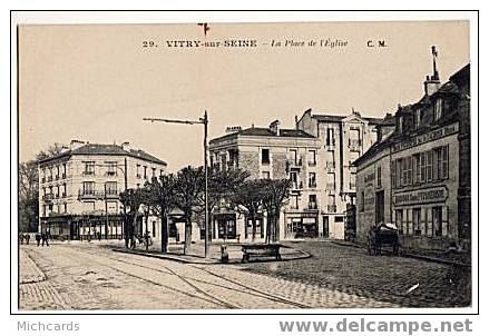 CPA 94 VITRY SUR SEINE - La Place De L Eglise - Vitry Sur Seine