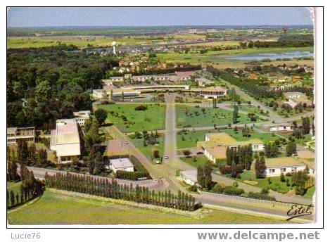 LA VERRIERE - L´Institut   " MARCEL RIVIERE " Et L´Etang - N° F 19 308R - La Verriere