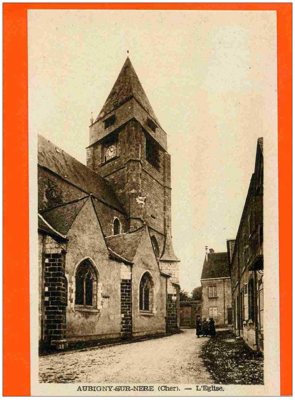 AUBIGNY SUR NERE  EGLISE  CARTE EN BON ETAT - Aubigny Sur Nere