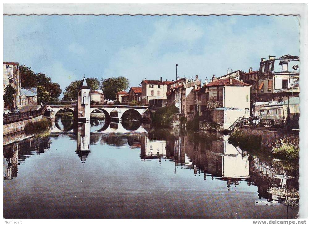 SUPERBE CPSM...DE...BAR-LE-DUC...LE PONT NOTRE-DAME ET L'ORNAIN... - Bar Le Duc