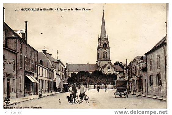 MOURMELON  RUE DE L EGLISE   PLACE D ARMES 1915 - Mourmelon Le Grand