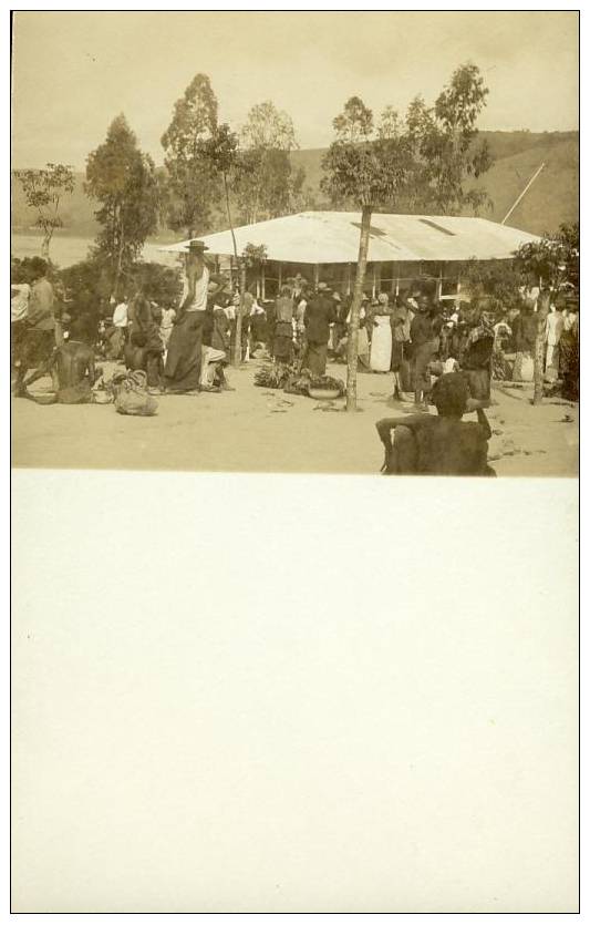 AFRIQUE - DIVERS - Carte Photo Non Localisée - Marché - Mission Dispensaire - Non Classés