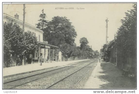 139 B / CPA   AUVERS SUR OISE    LA GARE - Auvers Sur Oise