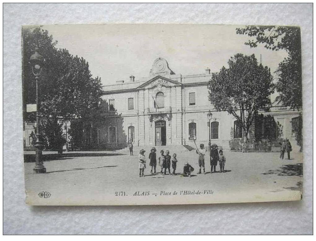 30 ALAIS PLACE DE L HOTEL DE VILLE - Alès