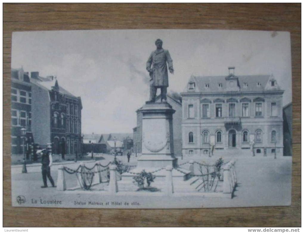 LA LOUVIERE - Statue Malraux Et Hôtel De Ville - La Louvière